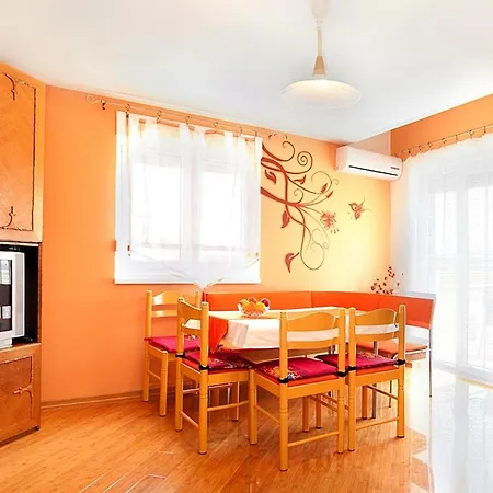 With Parking Space - 10022 Διαμέρισμα Βόντιτσε